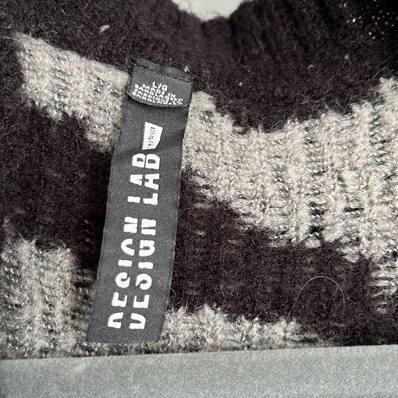 Design Lab Sweater - Picture 2 of 3